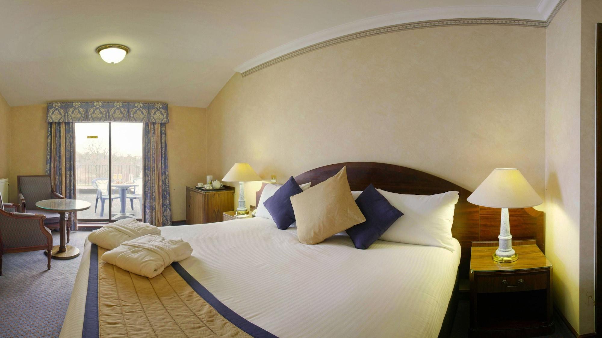 Copthorne Effingham Gatwick Hotel Екстер'єр фото