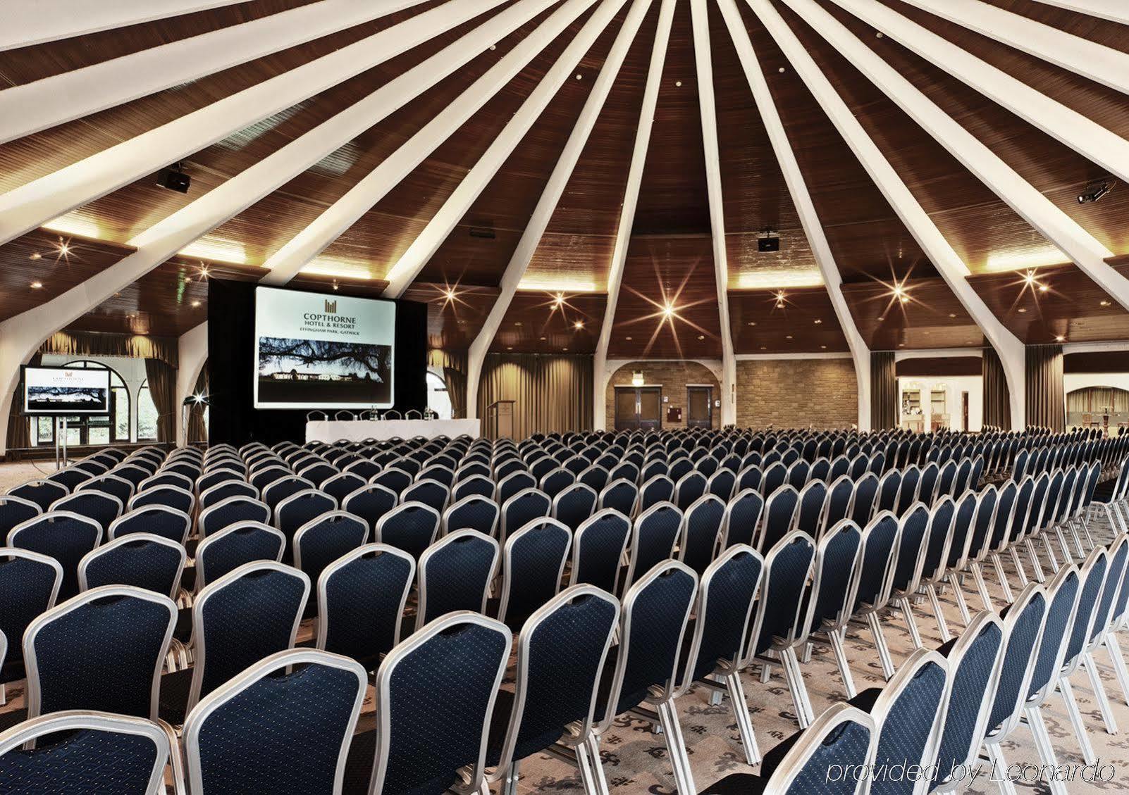 Copthorne Effingham Gatwick Hotel Бізнес фото