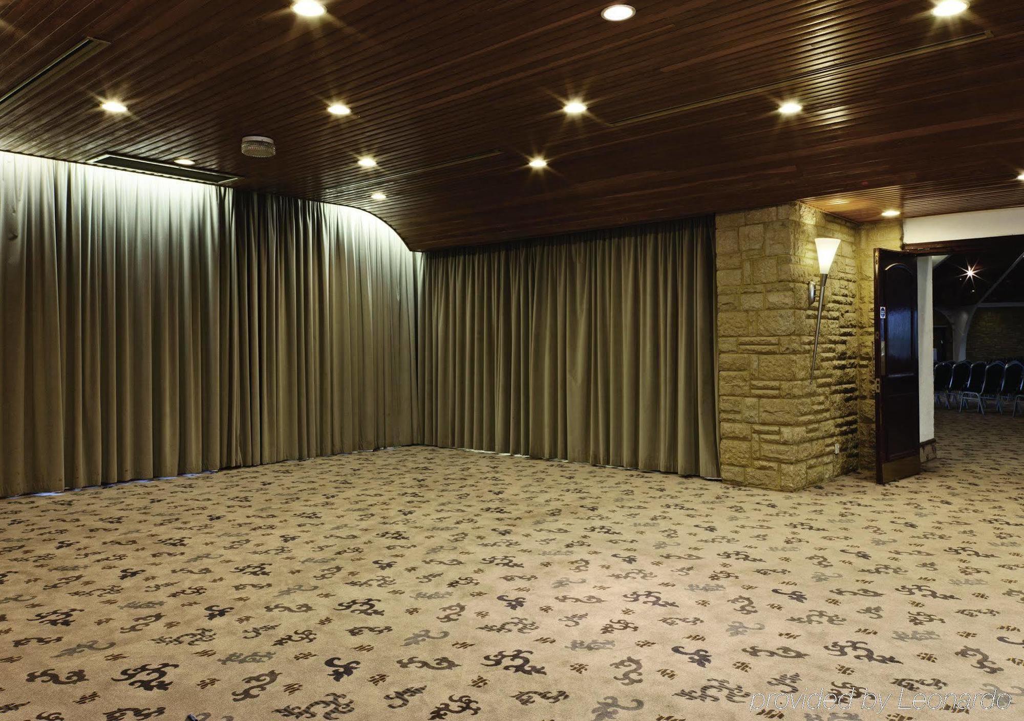 Copthorne Effingham Gatwick Hotel Інтер'єр фото