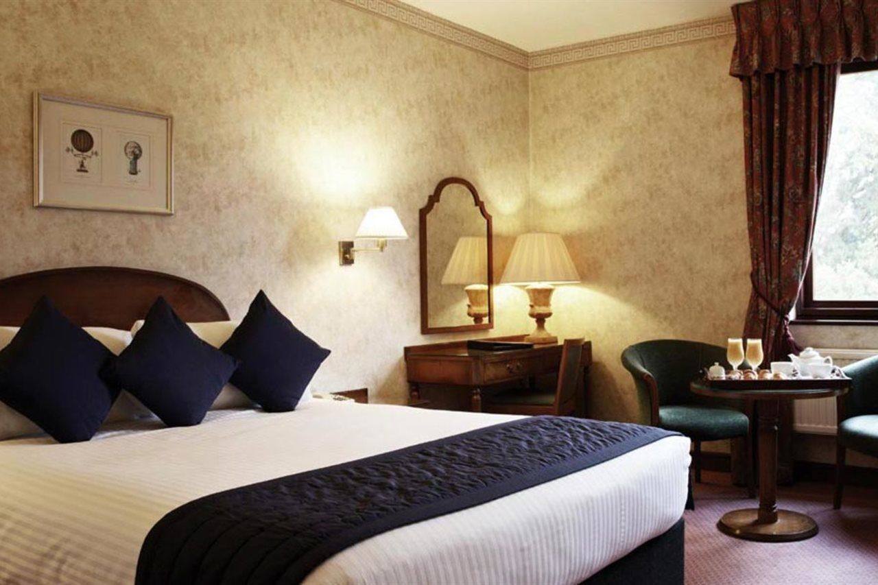 Copthorne Effingham Gatwick Hotel Екстер'єр фото